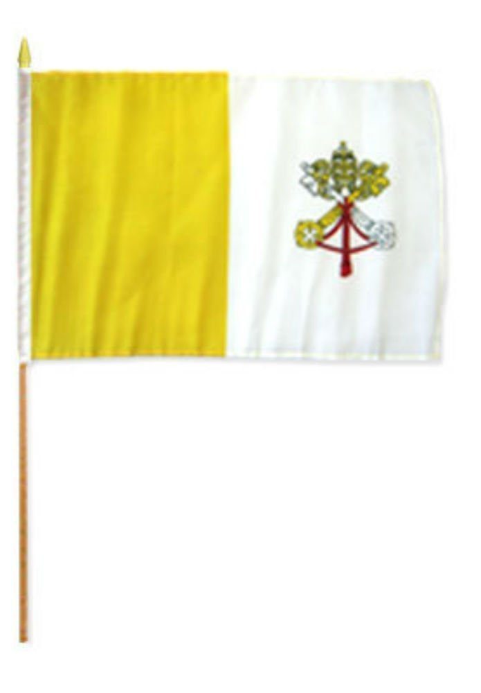 Bandera de Ciudad del Vaticano ondeando orgullosa