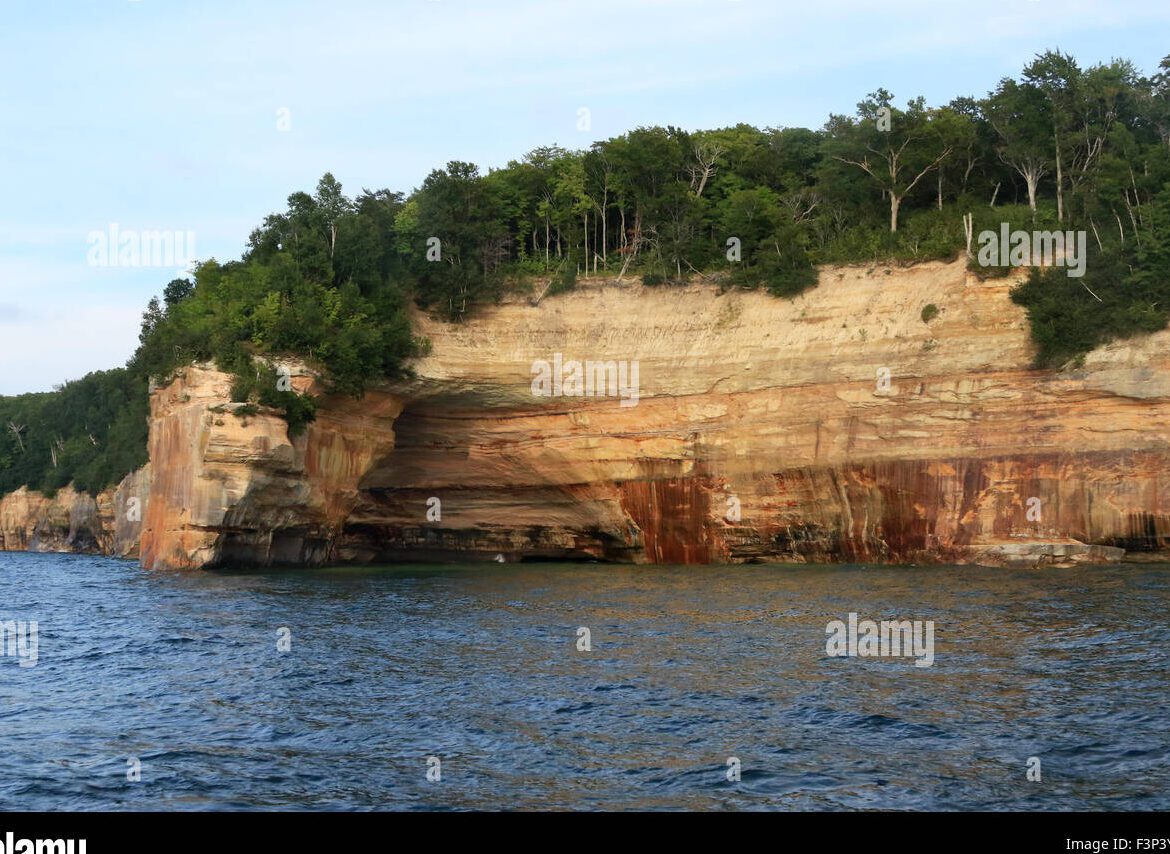 Qué lago es más grande el mar Caspio o el Lago Superior