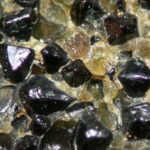 Técnicas de estudio y análisis en mineralogía de minerales cromatos