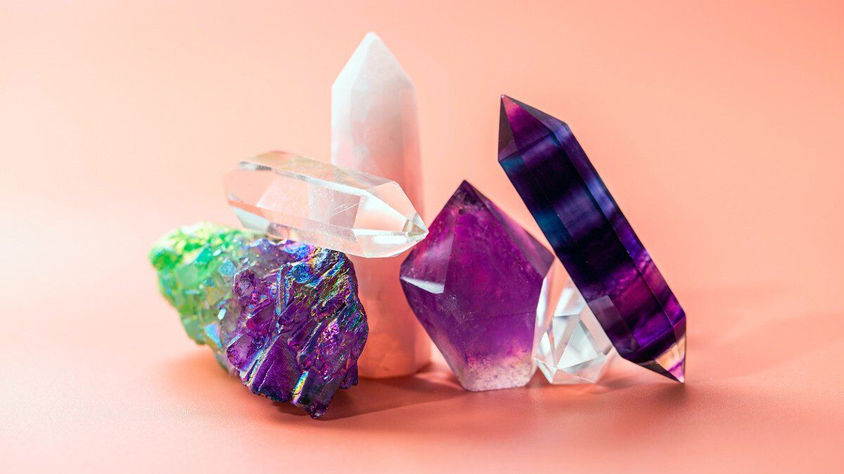 Cuarzos de diferentes colores con sus significados