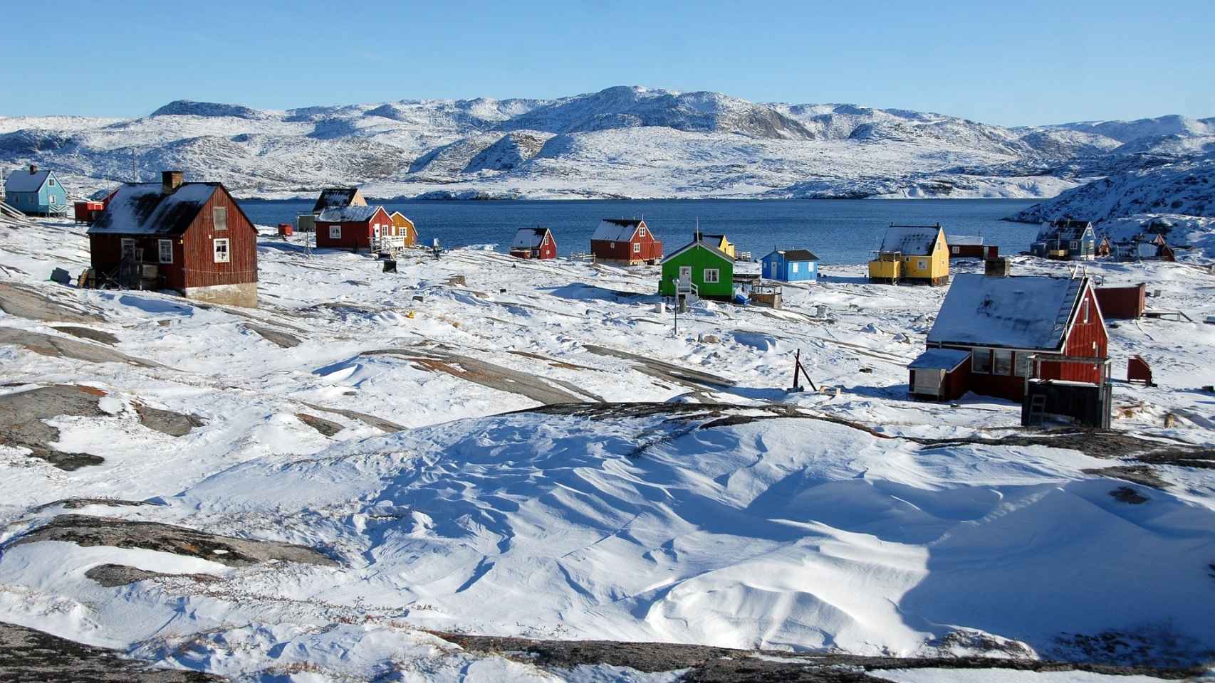 Paisaje ártico de Groenlandia en invierno